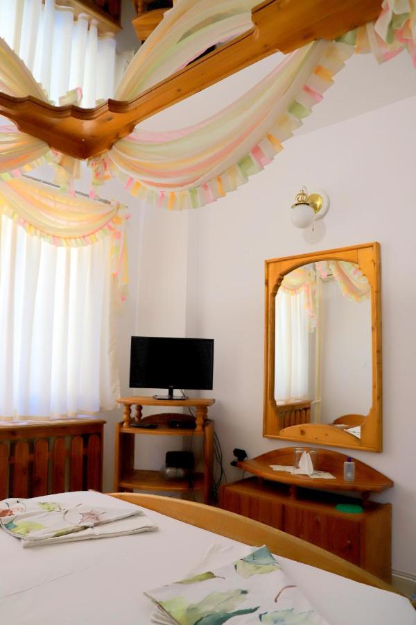 Hotel Mishel Kocherinovo Ngoại thất bức ảnh