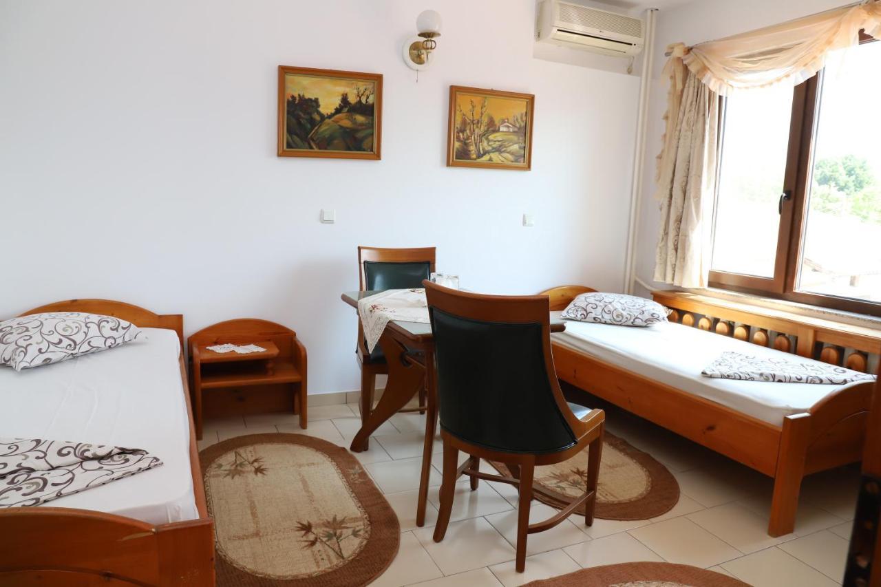 Hotel Mishel Kocherinovo Ngoại thất bức ảnh