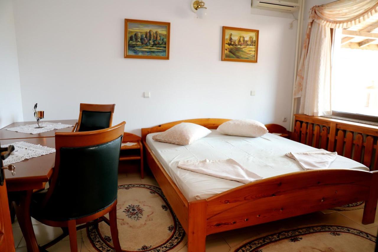 Hotel Mishel Kocherinovo Ngoại thất bức ảnh