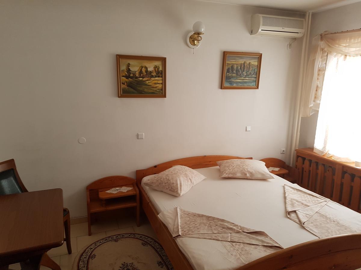 Hotel Mishel Kocherinovo Ngoại thất bức ảnh